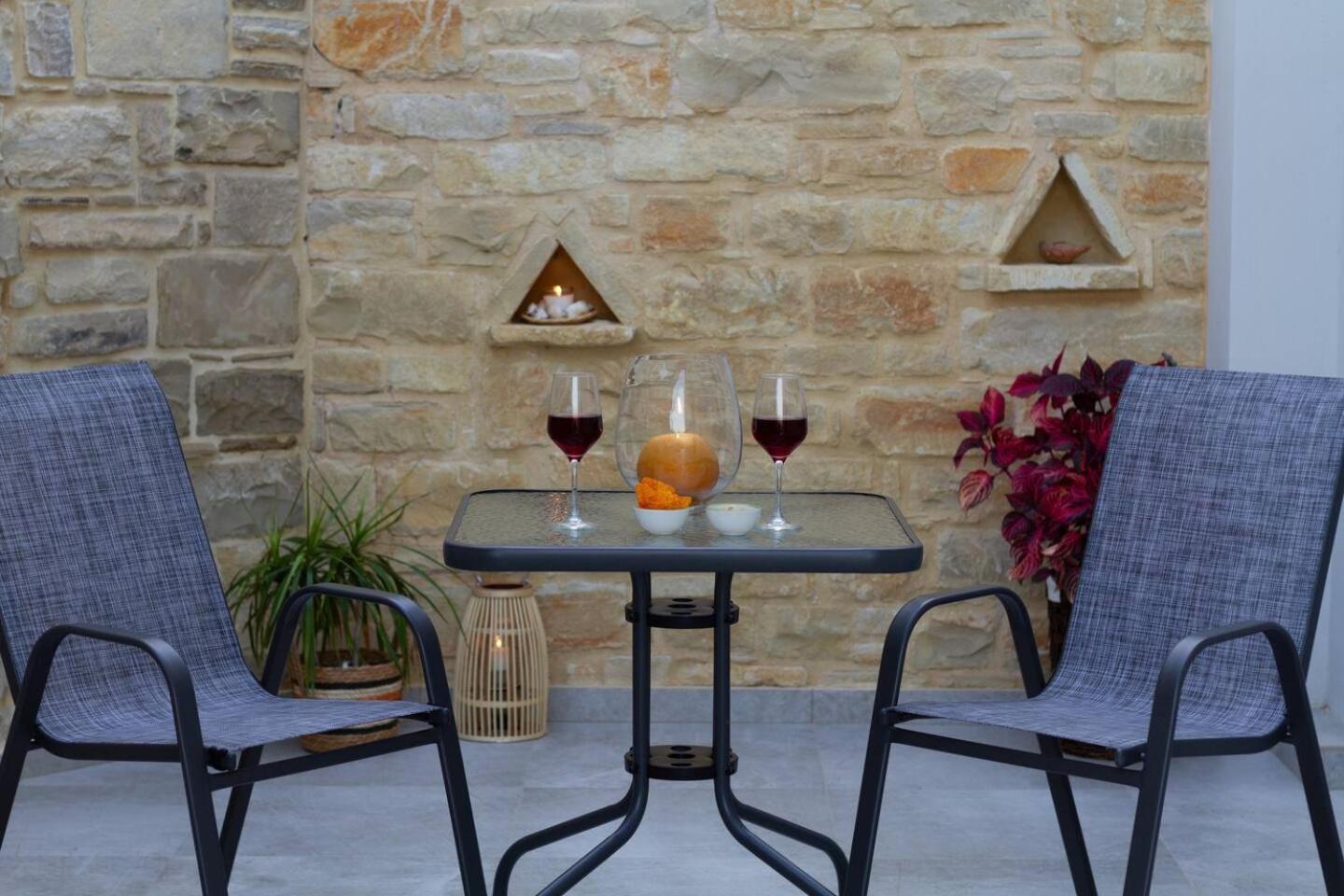 Maistro Suites With Pool, Matala Kültér fotó