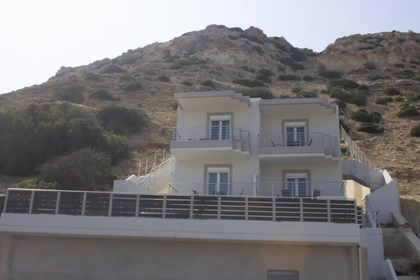Maistro Suites With Pool, Matala Kültér fotó