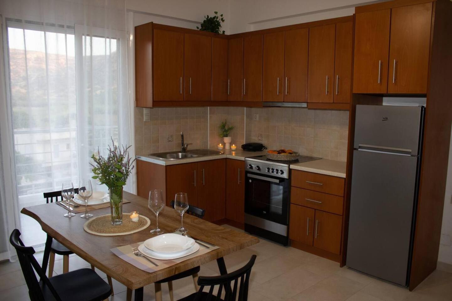 Maistro Suites With Pool, Matala Kültér fotó
