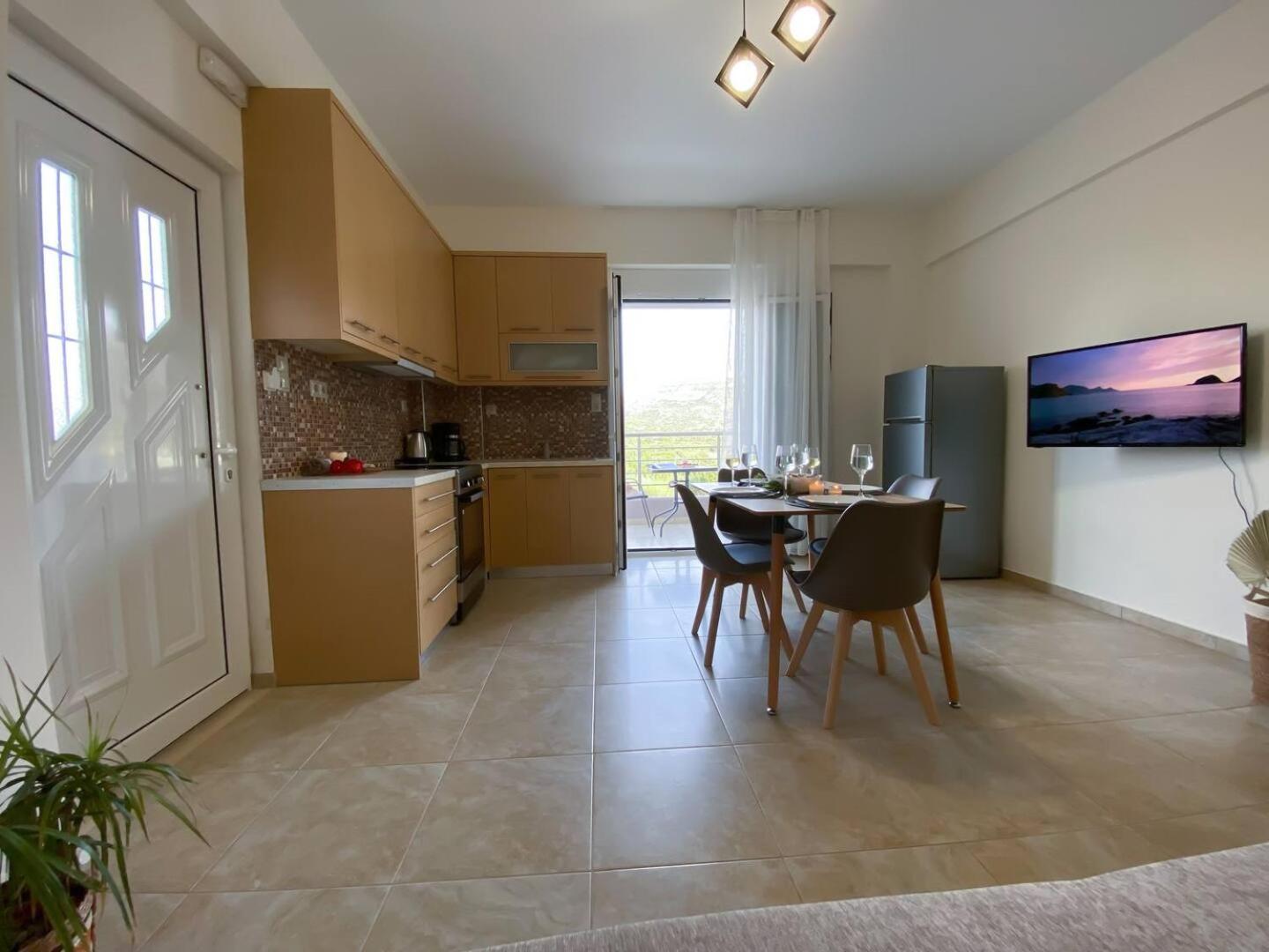 Maistro Suites With Pool, Matala Kültér fotó