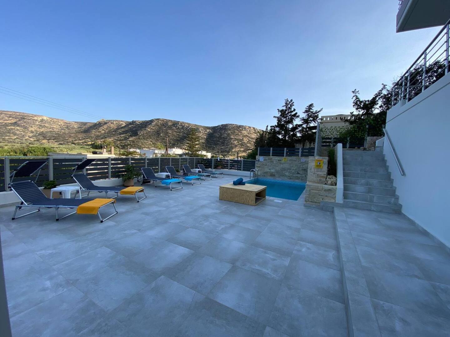 Maistro Suites With Pool, Matala Kültér fotó
