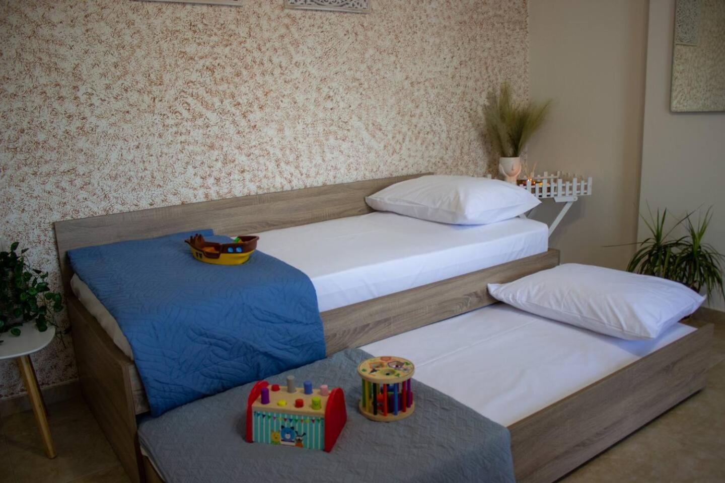 Maistro Suites With Pool, Matala Kültér fotó