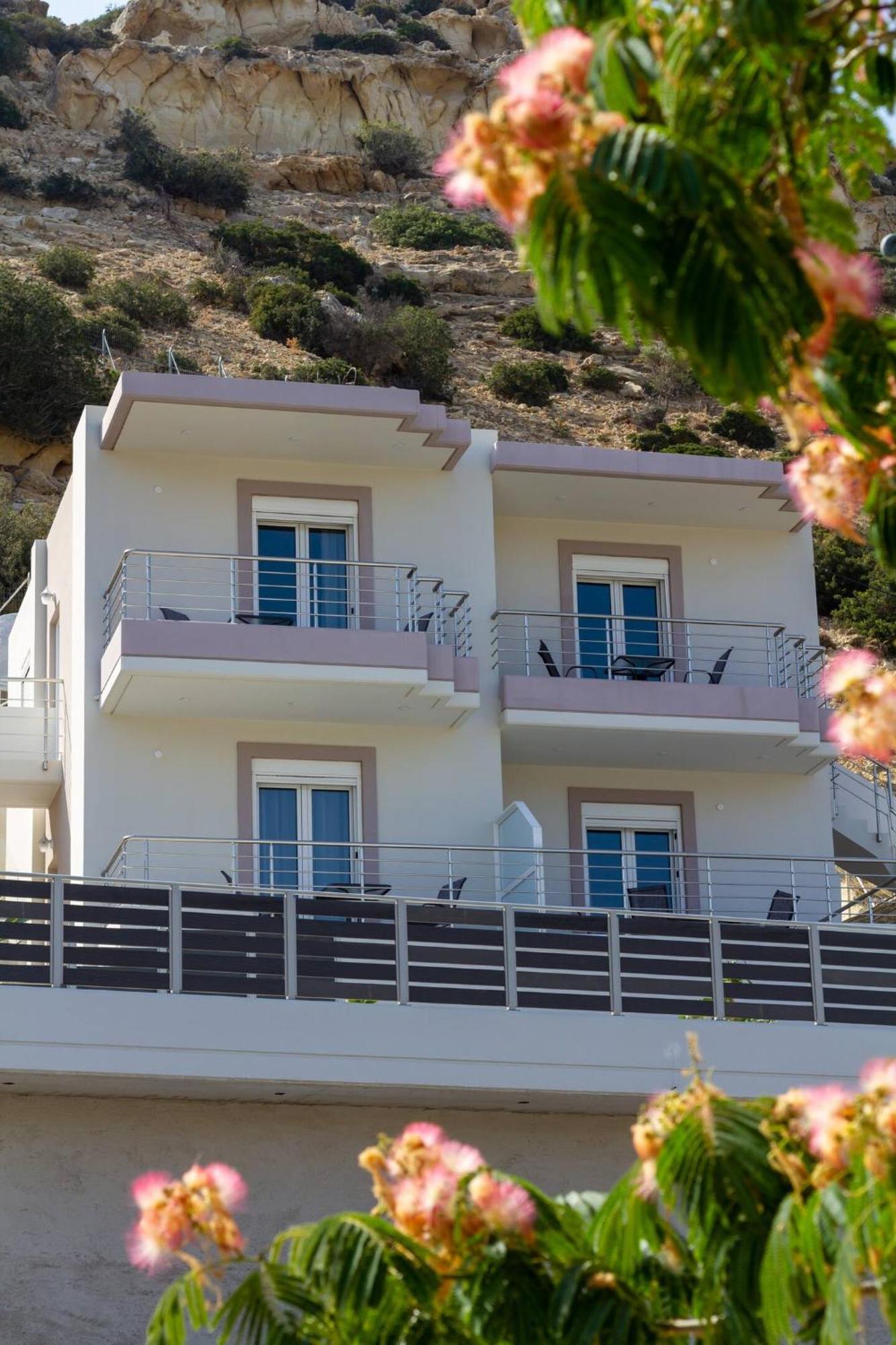 Maistro Suites With Pool, Matala Kültér fotó